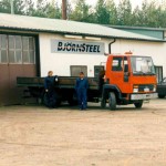 Yrityksen kuljetuskalustoa 90-luvulta